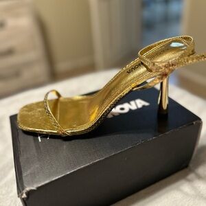 Fashion Nova Metallic Gold Heels
